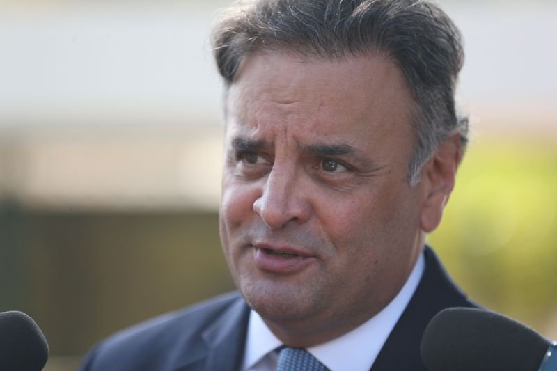 Aécio Neves é denunciado ao STF por corrupção e obstrução da Justiça