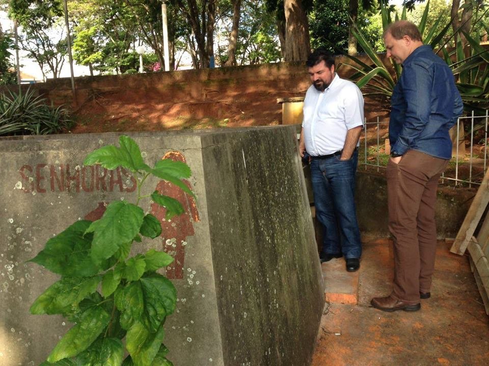 Após críticas, tem início a reforma dos banheiros no Paratodos