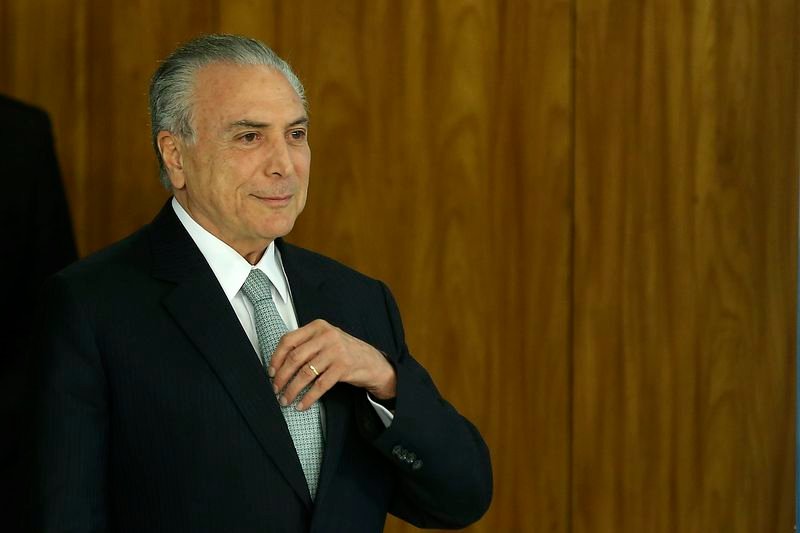 Ministro do STF autoriza depoimento de Temer à PF por escrito