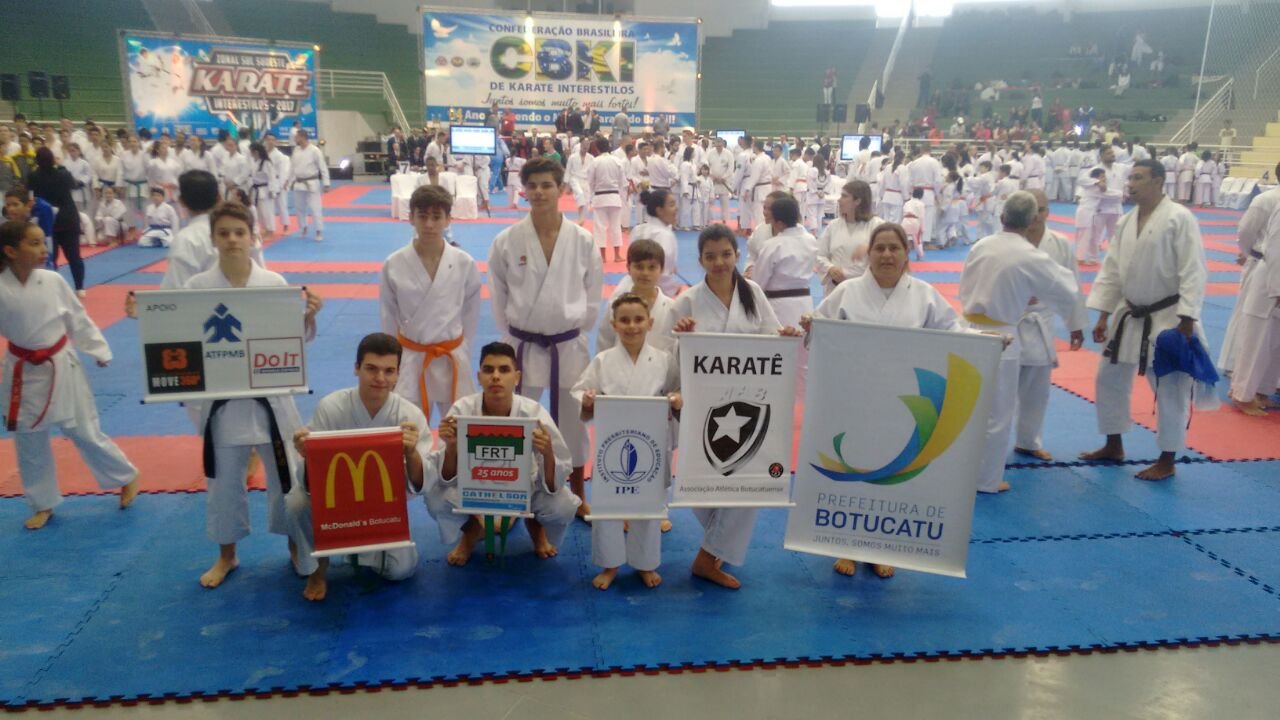 Karatecas da AAB se destacam no Zonal Sul Sudeste