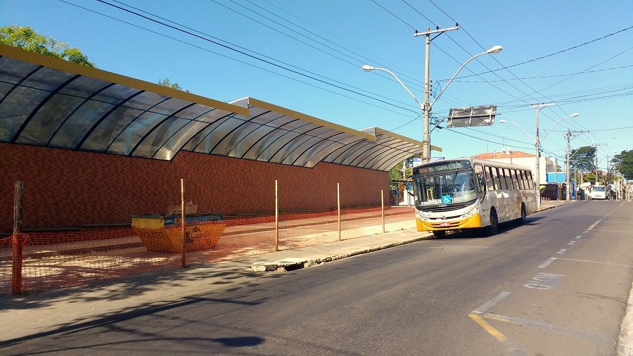 Terminal de ônibus do “Camelódromo” será entregue parcialmente e projeto refeito