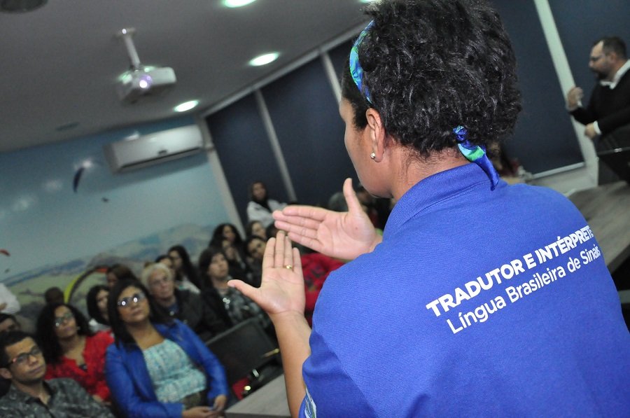 Núcleo abre inscrições para curso de Libras em Botucatu