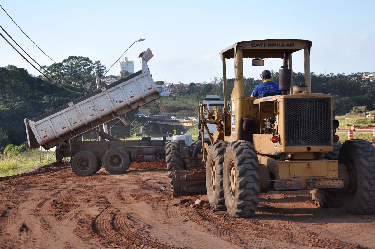 Prefeitura adota “força-tarefa” para concluir duplicação da Gastão Dal Farra