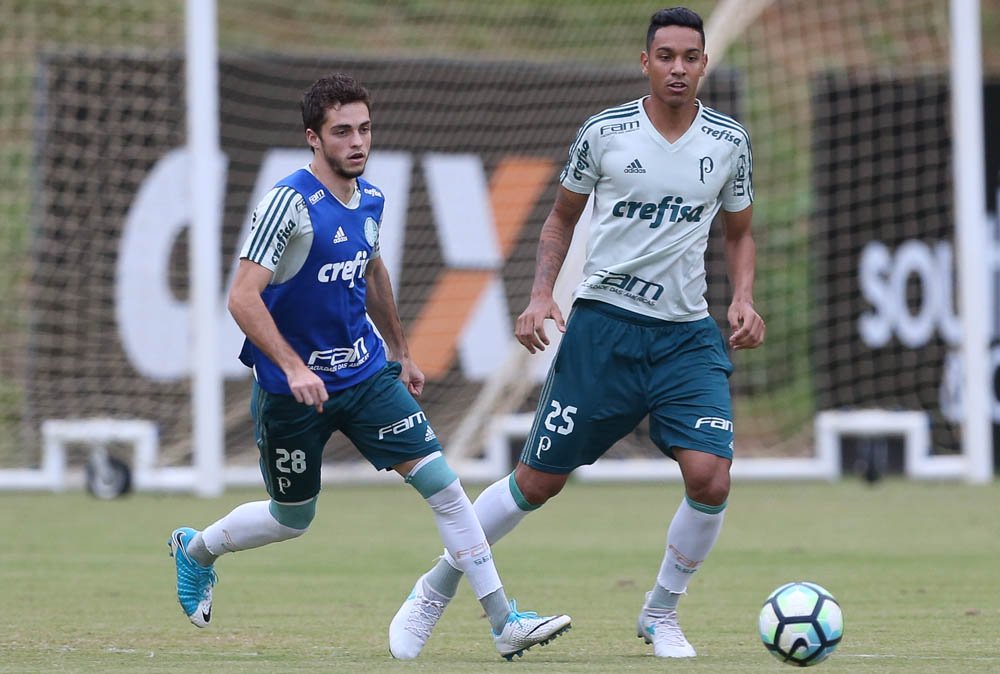 Brasileirão: Palmeiras e São Paulo jogam por regularidade