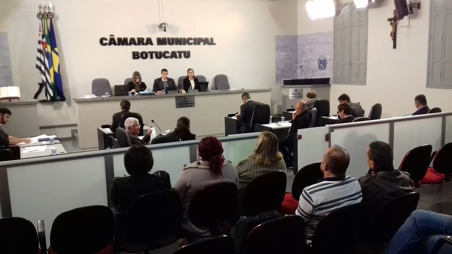 Câmara Municipal aprova reajuste de 4% aos servidores municipais
