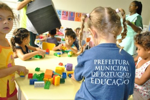 Projeto que regulamenta o Vale-Creche é encaminhado para a Câmara