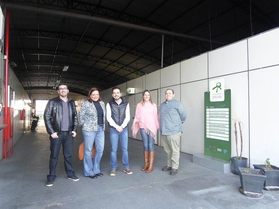 Comitiva de Itapeva visita Parque Tecnológico Botucatu para troca de experiências sobre inovação e geração de novos negócios