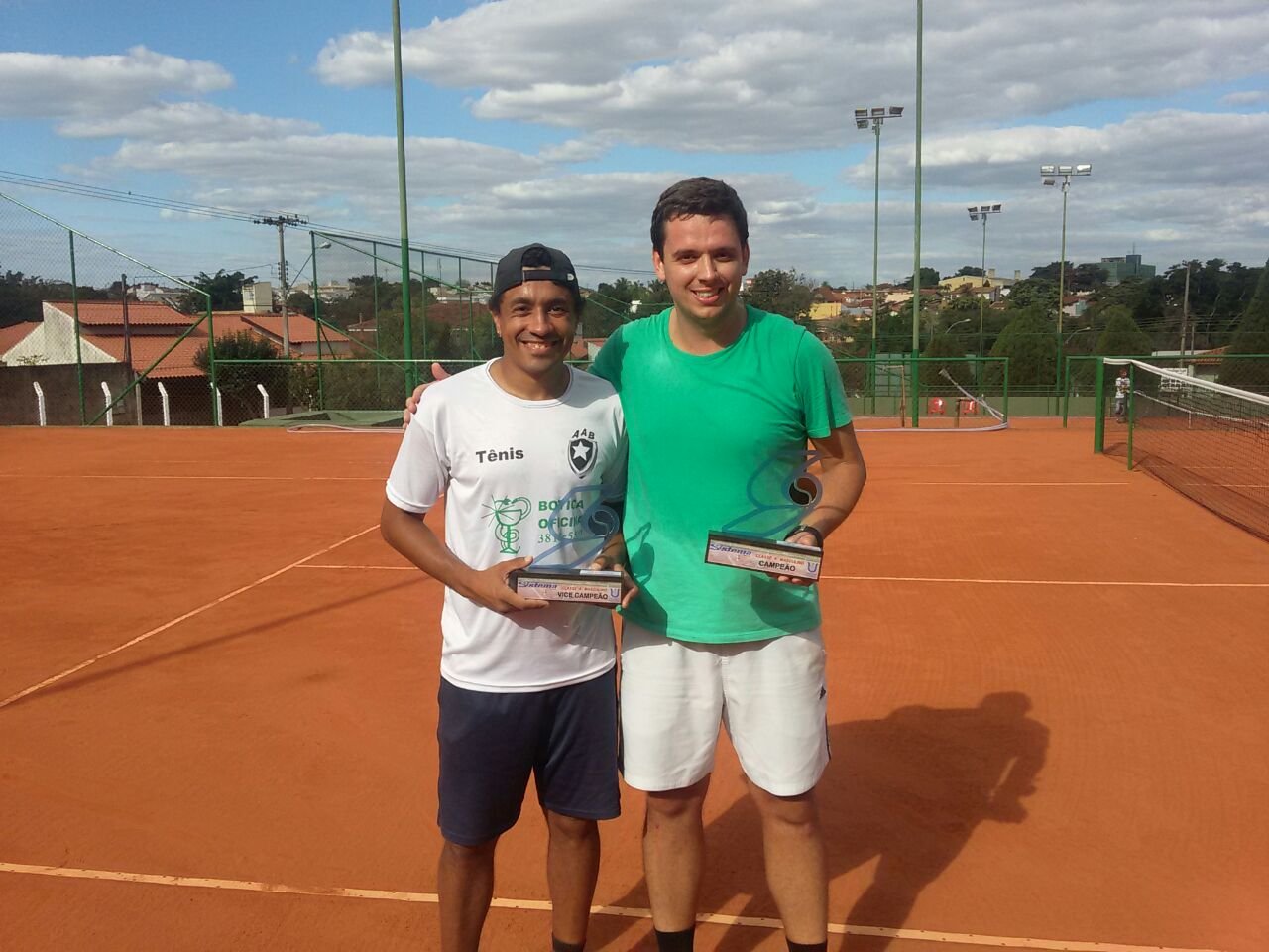 Tênis: Guilherme Colauto é vice-campeão em Bariri