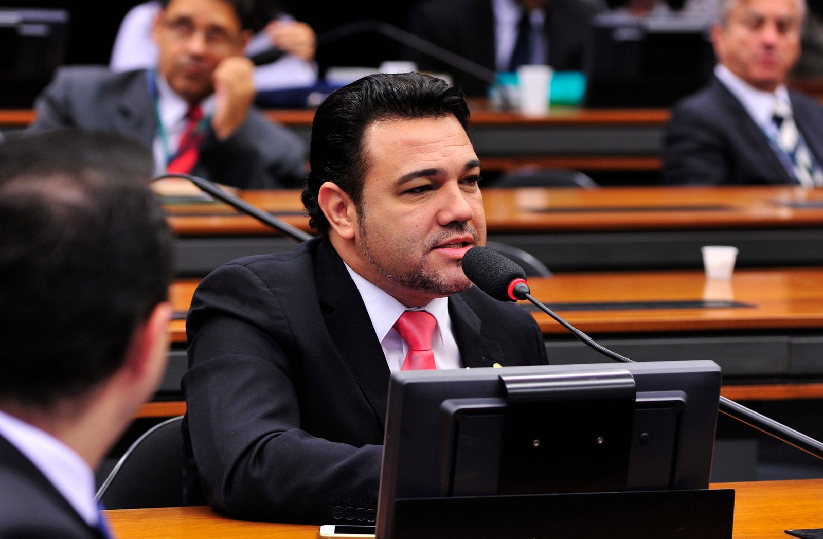 Polêmico, deputado federal Marco Feliciano será atração em evento evangélico