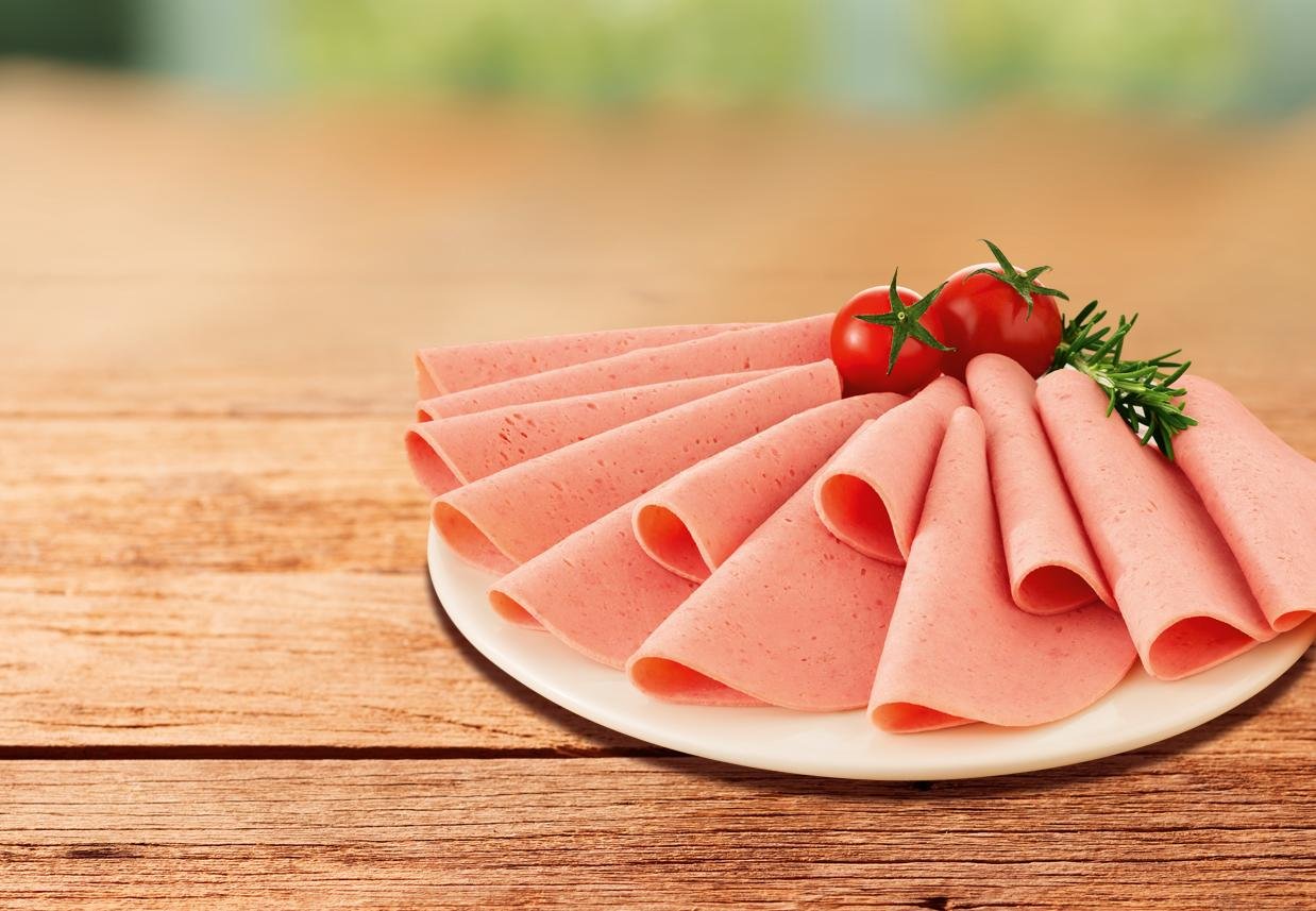 Associação encontra irregularidades em carnes e mortadelas de cinco marcas