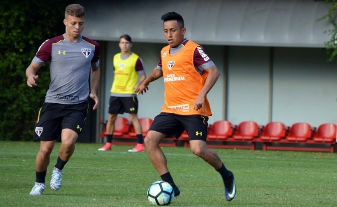 São Paulo enfrenta o Vitória por reabilitação na tabela do Brasileiro