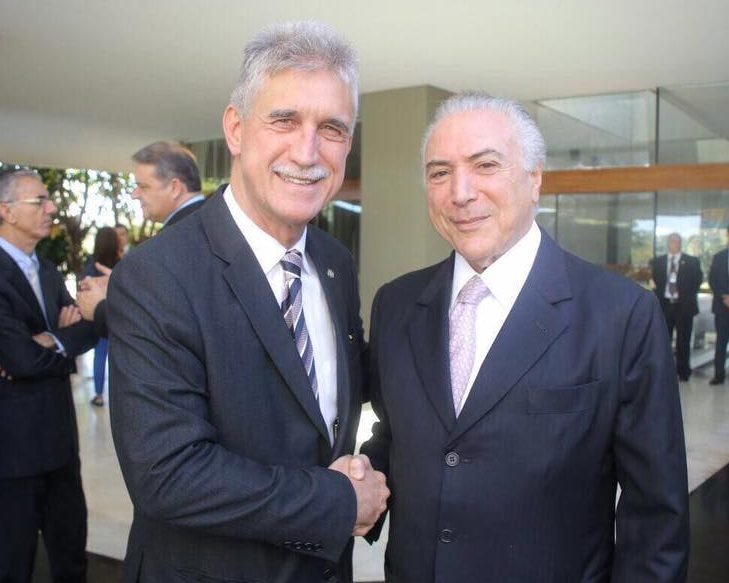 Milton Monti vota contra relatório que pedia cassação de Temer