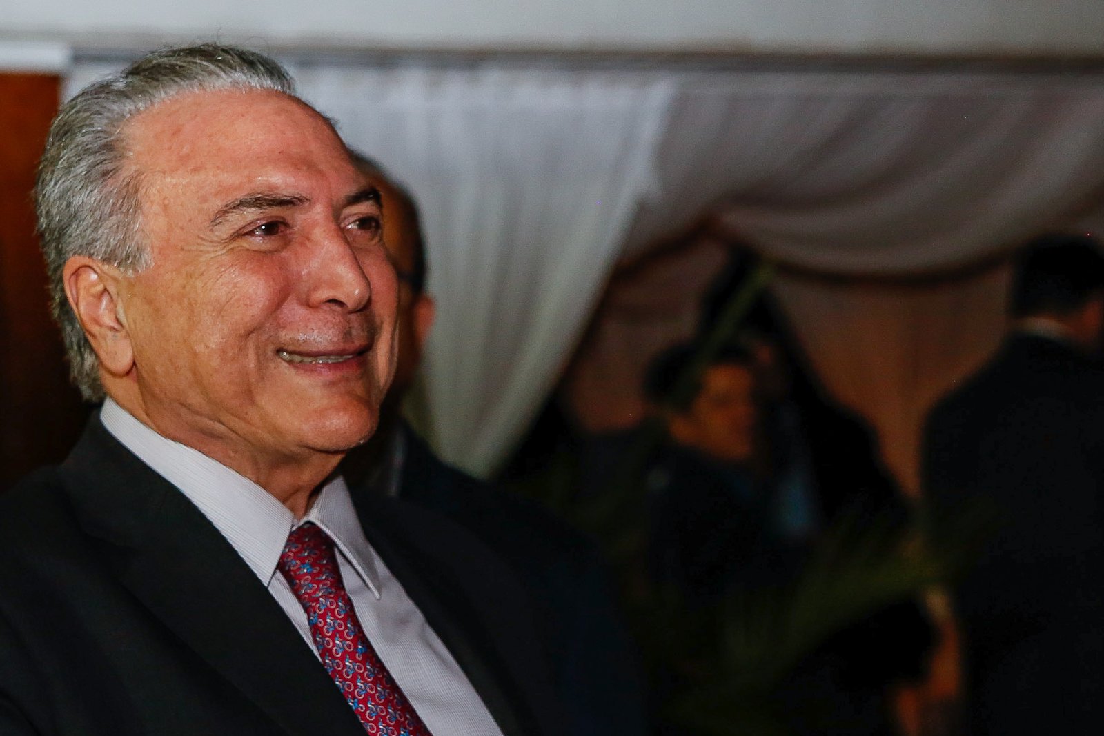 Leitura de parecer sobre denúncia contra Temer fica para depois do recesso