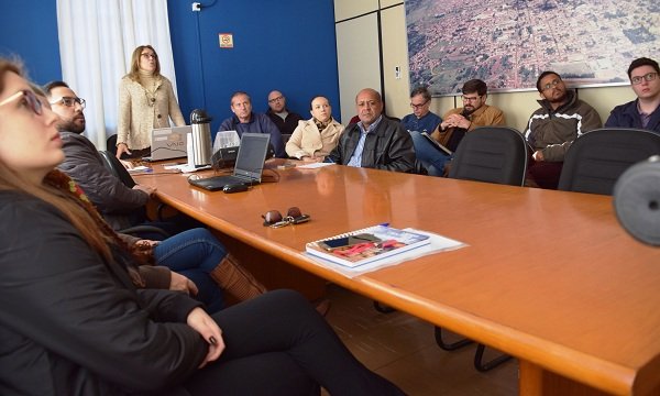 Servidores de São Manuel recebem treinamento em sistema de Controle Interno