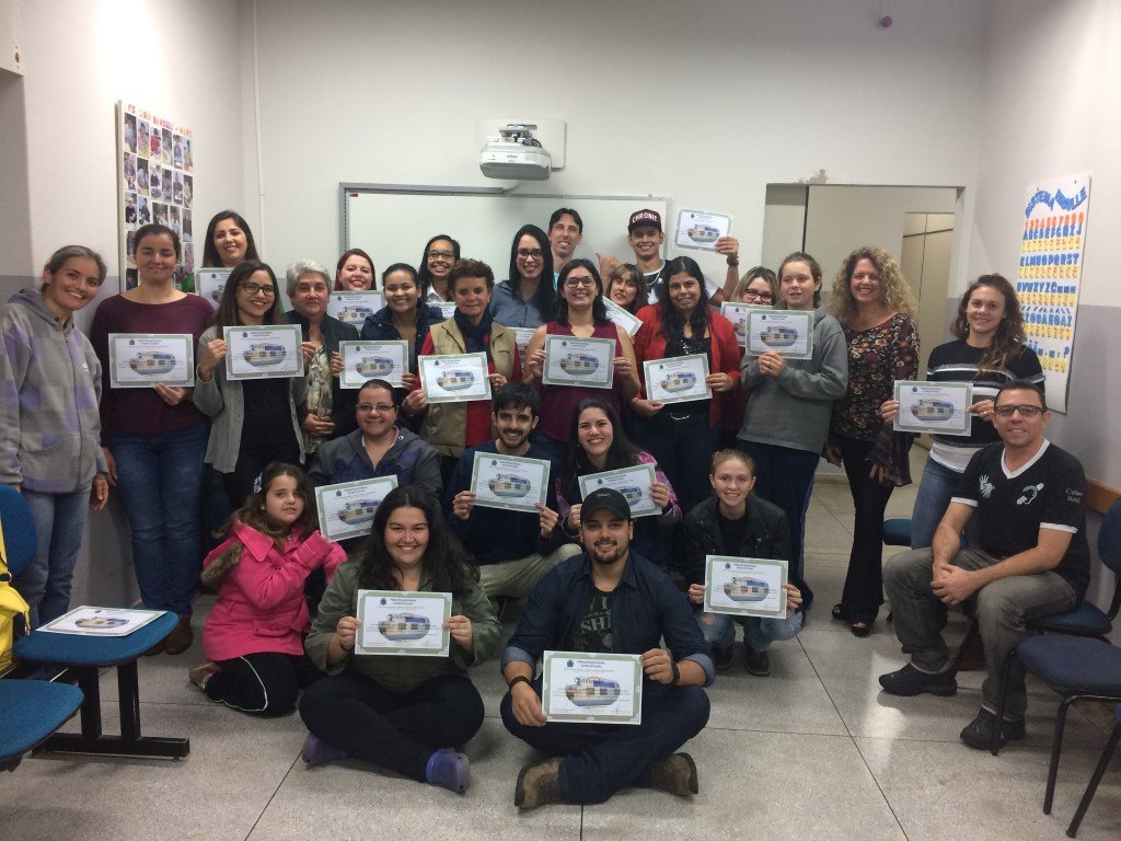 Núcleo em Botucatu certifica alunos do curso de Libras