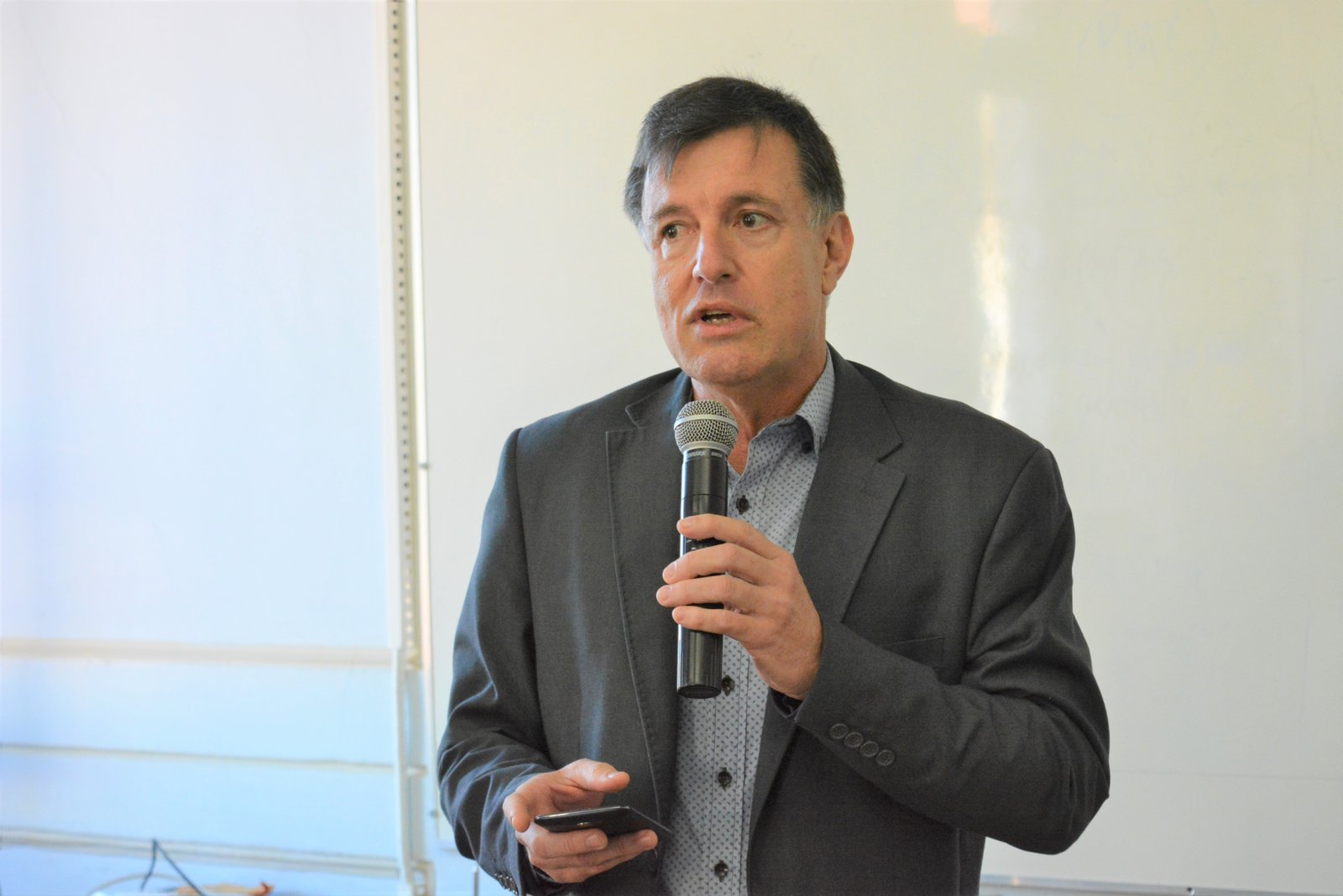 Valdir Paixão assume a Secretaria de Educação de Botucatu