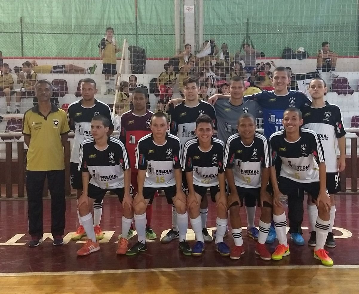 Equipe sub 18 da AAB estreia com vitória no Paulista de futsal
