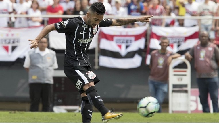 Clayson marca primeiro gol pelo Corinthians no clássico “Majestoso” e dedica aos amigos de Botucatu