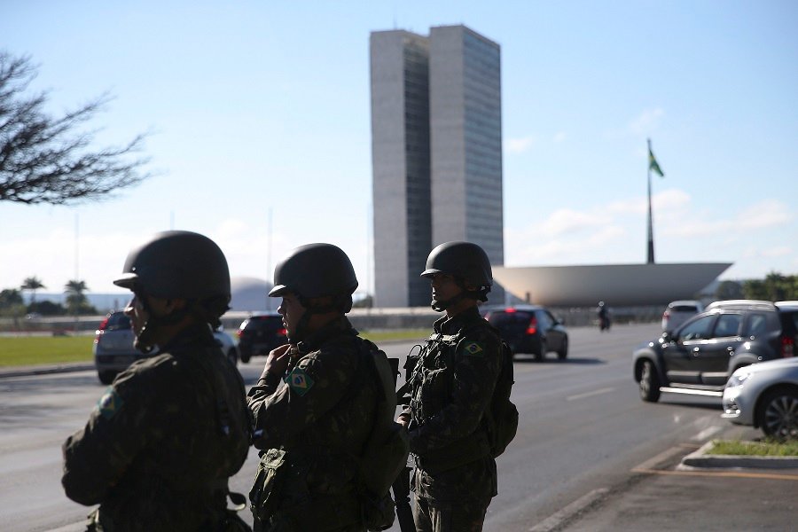 OPINIÃO | Intervenção militar ou civil?