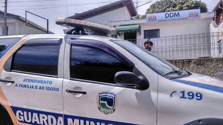 Mulher de 42 anos denuncia estupro em canavial próximo ao Fórum e roubo de R$ 570