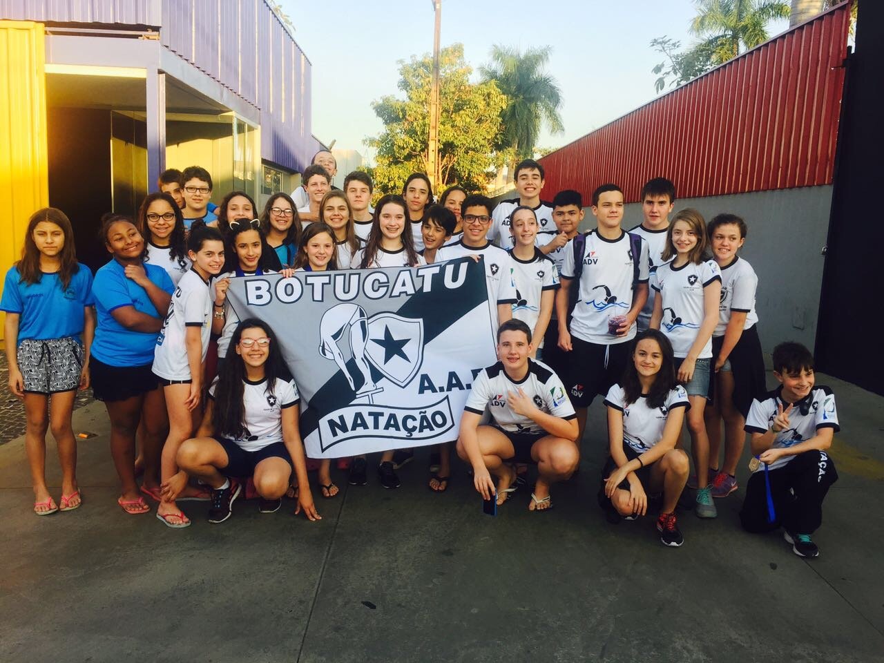 Natação da AAB chega a 260 medalhas na temporada