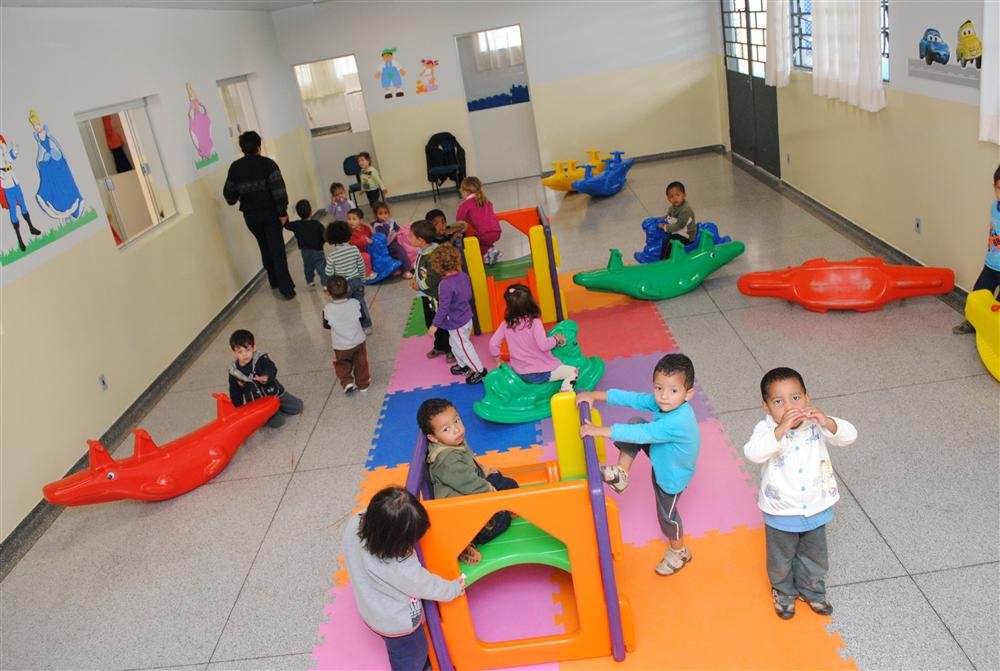 Inscrições de novos alunos para vagas em creches em 2018 vão até o próximo dia 11