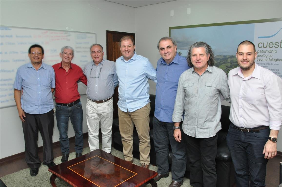 Prefeitura doa área para primeira empresa se instalar no Distrito Industrial 4