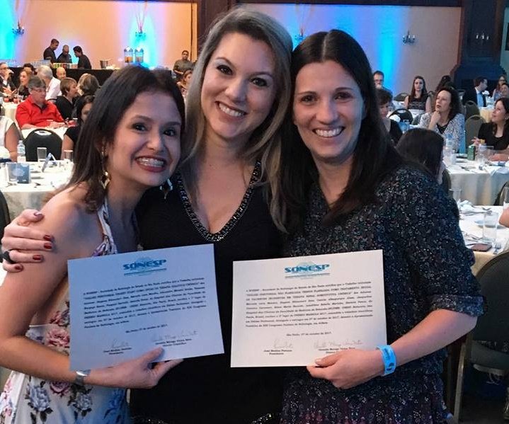 Médica e enfermeira do HCFMB são premiadas em Congresso de Nefrologia