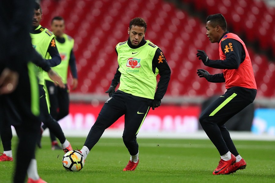 Com força máxima, Brasil faz último amistoso do ano diante da Inglaterra