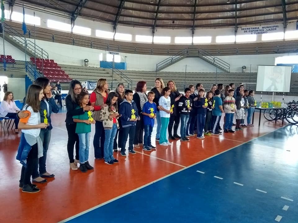 Patrulha da Paz realiza formatura de 850 alunos participantes do programa