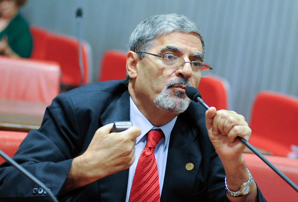 Pedro Tobias é reeleito presidente estadual do PSDB