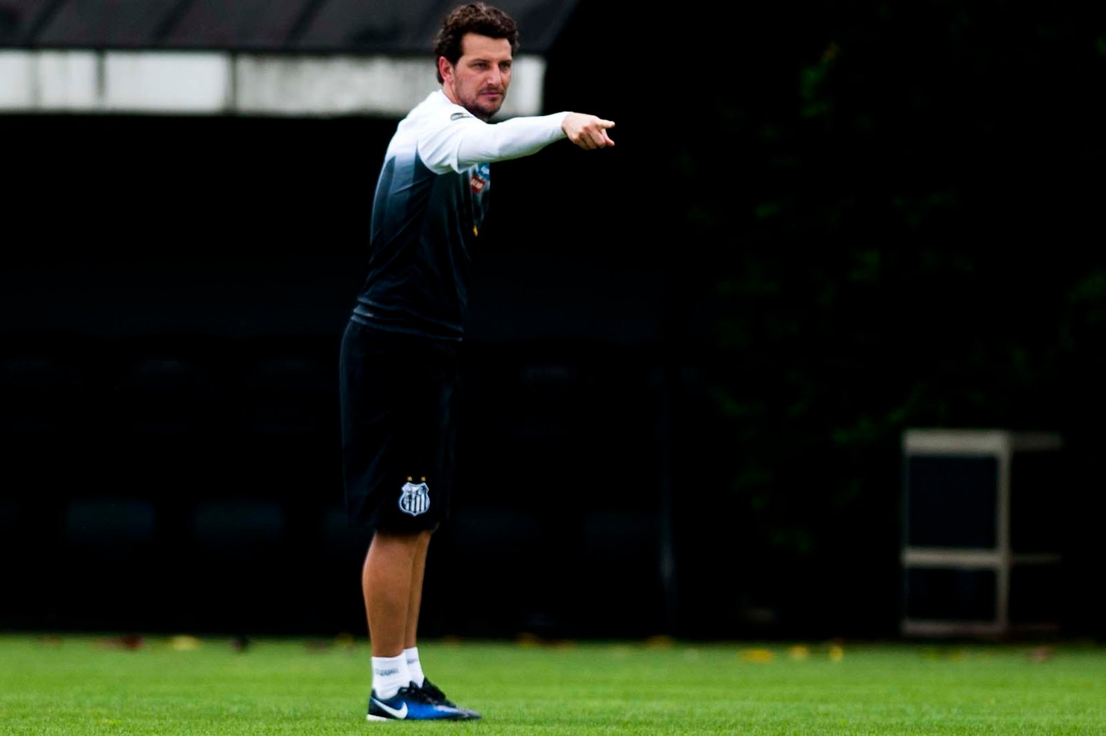 Santos recebe o Grêmio para quebrar “série negativa” e confirmar Libertadores