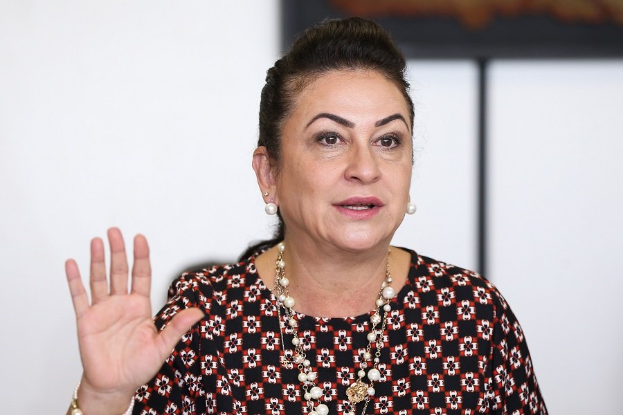 PMDB expulsa senadora Kátia Abreu