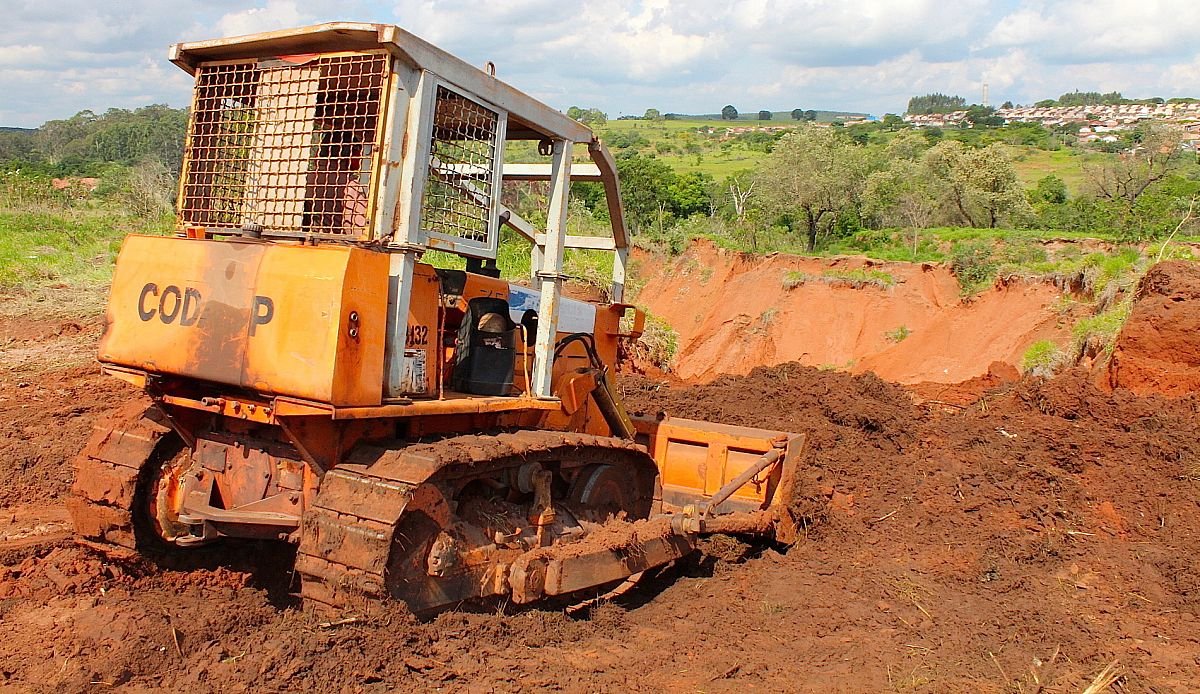 Avaré: começam os trabalhos de contenção da erosão do Jardim Europa