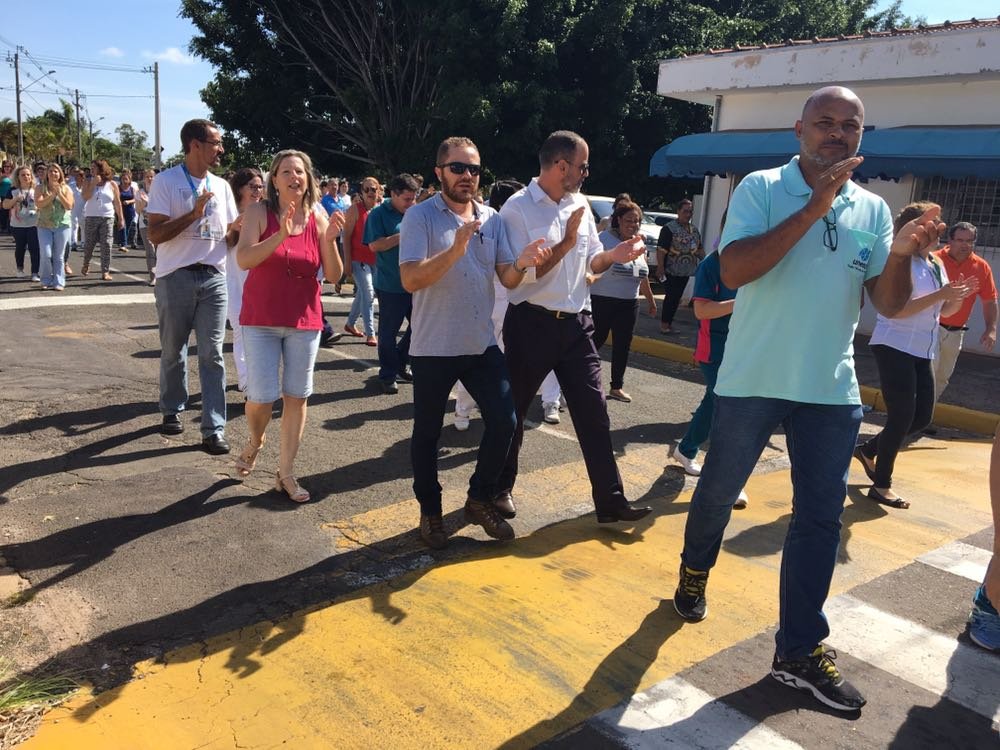 Servidores da Unesp fazem protesto por indefinição do 13º