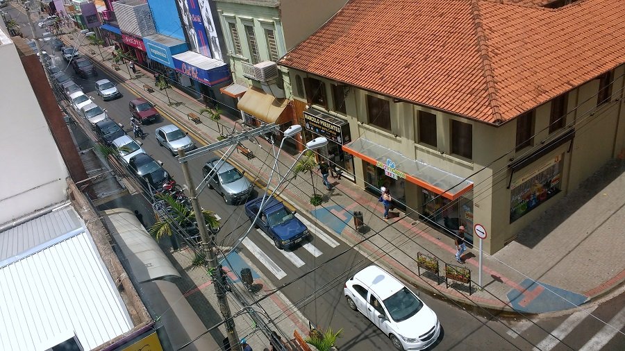 Comércio de Botucatu: lojas reabrem a partir das 12h30 e definem horário para o Ano Novo