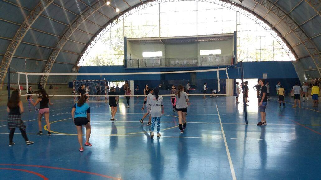 Festival do Vôlei 10 ocorre nesta sexta-feira (8), na quadra da escola “Jona Alves”