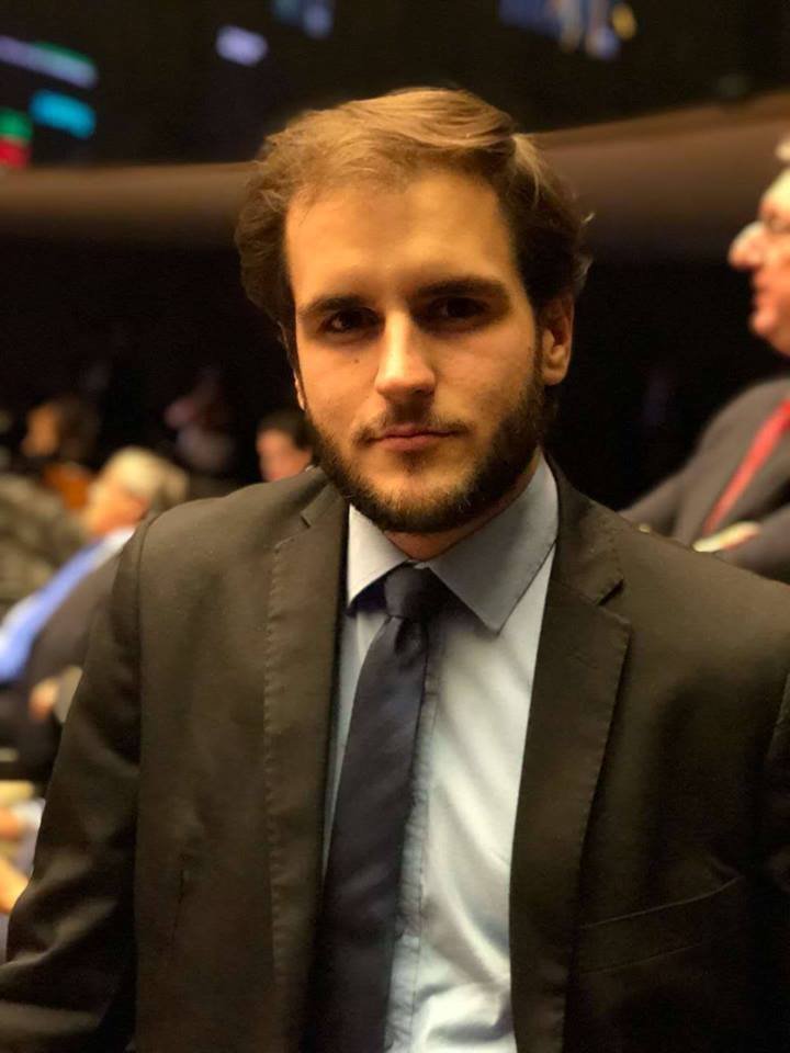 Botucatuense fará curso de especialização política na Universidade de Oxford