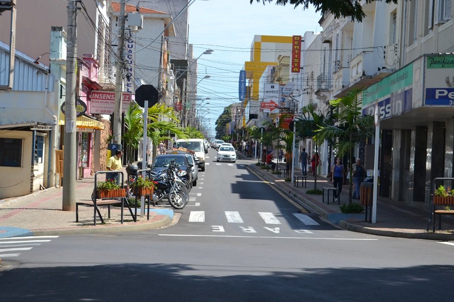 Rua Amando de Barros: o coração comercial e empresarial de Botucatu