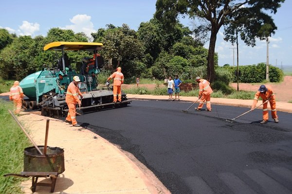 São Manuel: retomadas obras de asfaltamento da Vila Rica
