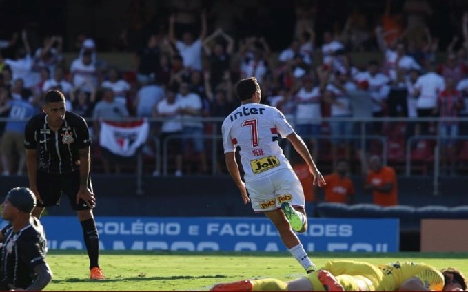 São Paulo vence o 1º clássico do ano e tem vantagem na semifinal do Paulista