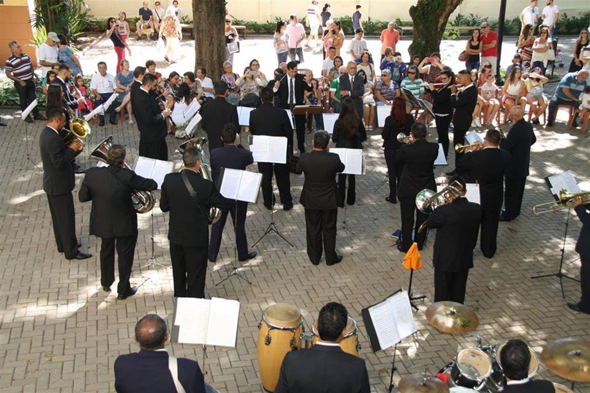 Banda Municipal comemora 70 anos com grande festa na Praça da Pinacoteca