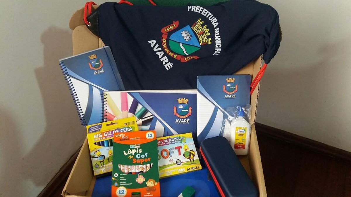 Avaré: alunos da Rede Municipal de Ensino recebem kits escolares