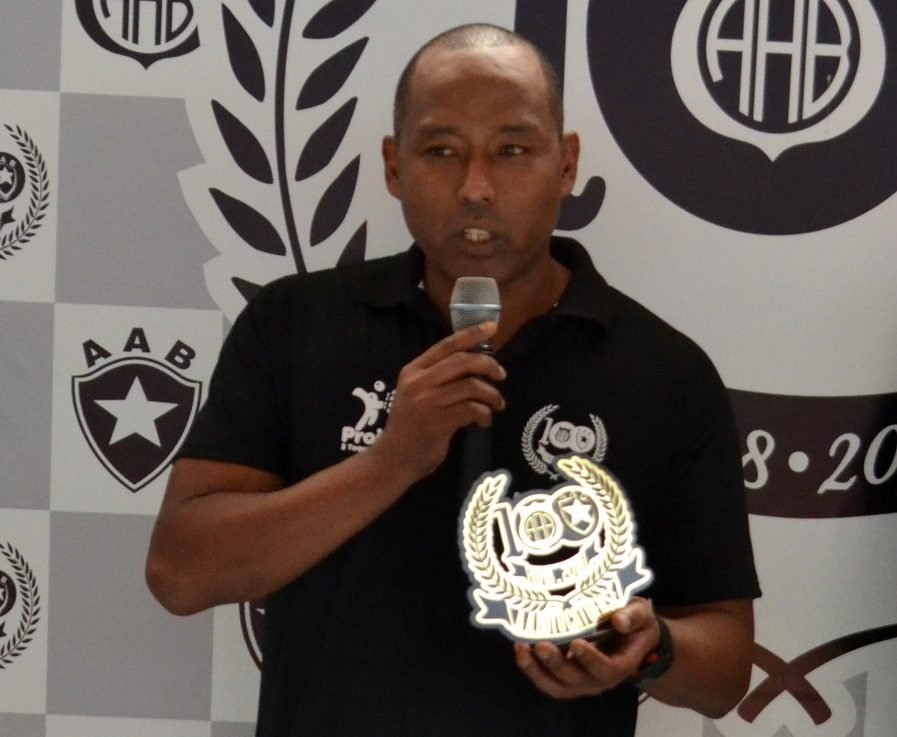Ex-jogador de vôlei Kalé receberá homenagem na abertura dos Regionais