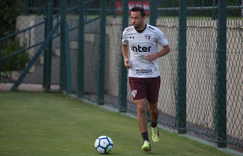 No Morumbi, São Paulo decide classificação contra o Rosário Central