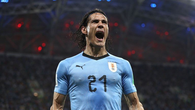 Cavani decide e Uruguai elimina Portugal de Cristiano Ronaldo