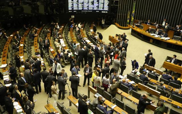 Mais de 90% dos deputados tentarão a reeleição em outubro