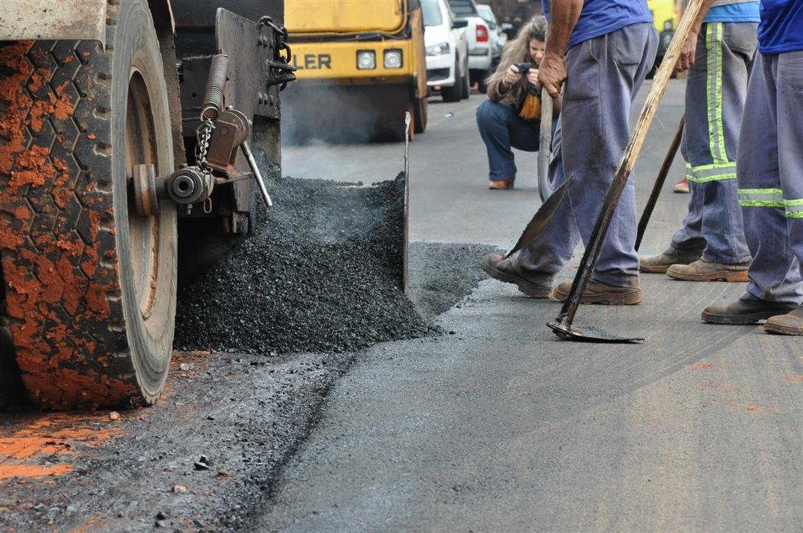 Pavimentação avança para a segunda etapa no bairro do Convívio