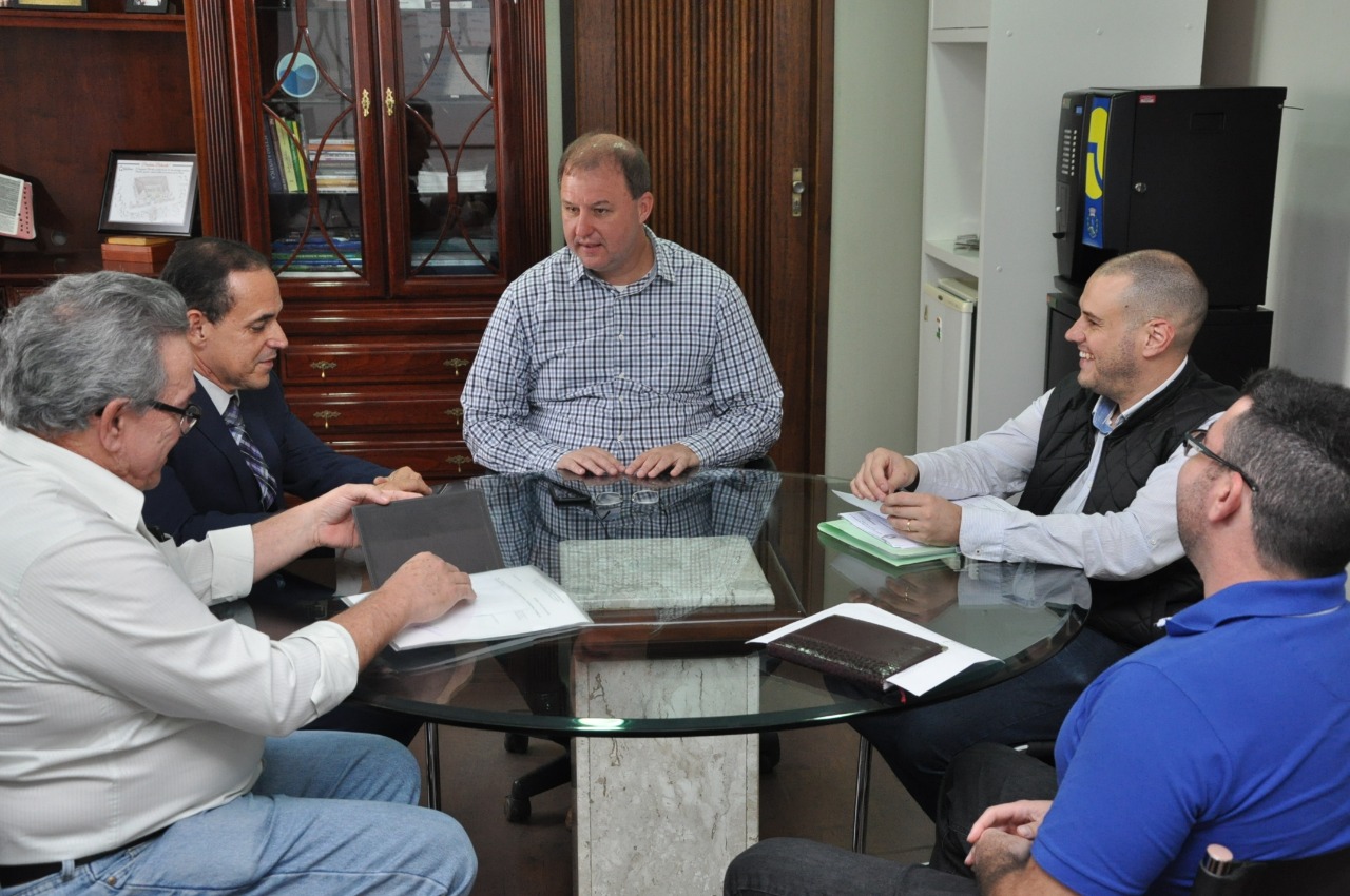 Empresa de genética assina com o Parque Tecnológico Botucatu