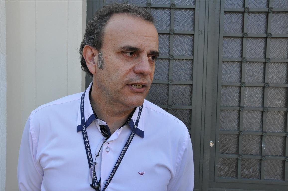 Governo adota medidas para reduzir gastos com água, energia e telefonia em prédios públicos municipais